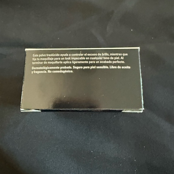 Mary Kay Translucent Loose Powder – Oil Control Setting Powder – New in Box - Picture 3 of 5